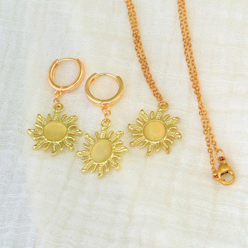 The White Florida Sun Jewelry Set Wynwood Shop